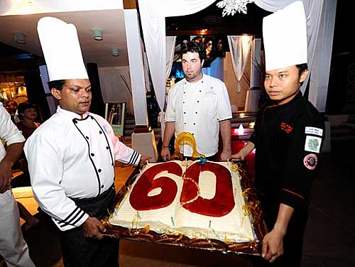 60 Jahre Club Med, frisch gebacken und von den Köche präsentiert...  
